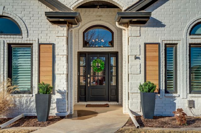 8118 County Rd 7610, Wolfforth, TX 79382