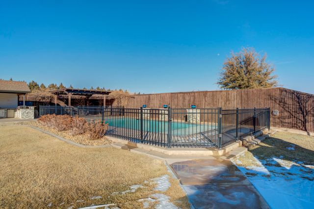 8118 County Rd 7610, Wolfforth, TX 79382