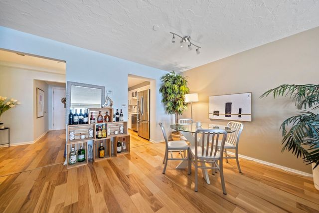 2001 Marina Dr 506W, Quincy, MA 02171