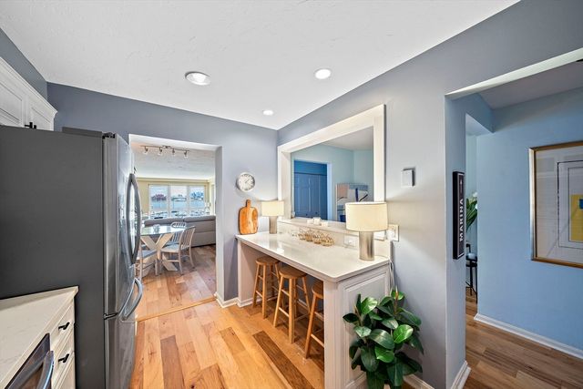 2001 Marina Dr 506W, Quincy, MA 02171