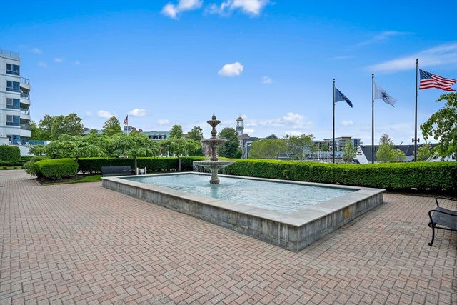 2001 Marina Dr 506W, Quincy, MA 02171