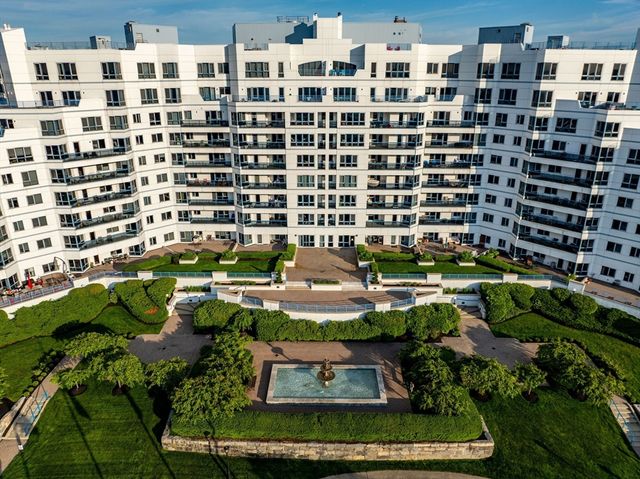 2001 Marina Dr 506W, Quincy, MA 02171