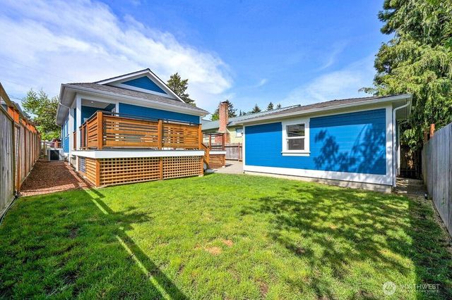 828 Tyler Street, Port Townsend, WA 98368