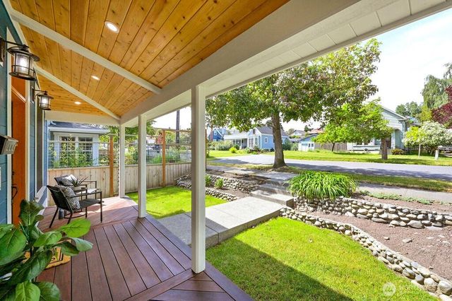 828 Tyler Street, Port Townsend, WA 98368