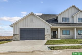 7033 N 276 Court, Valley, NE 68064