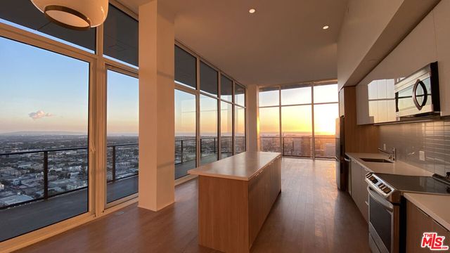 11750 Wilshire Boulevard 1102, Los Angeles, CA 90025