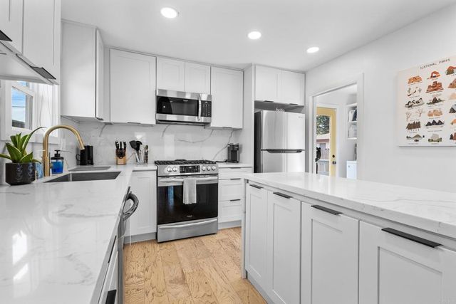 4338 33 rd Place, San Diego, CA 92104