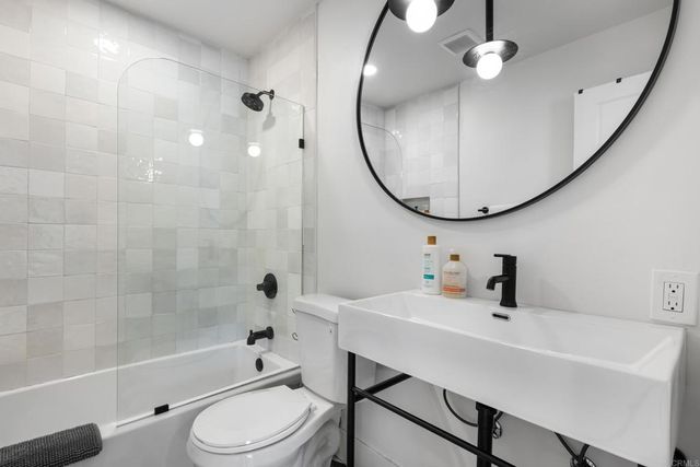 4338 33 rd Place, San Diego, CA 92104