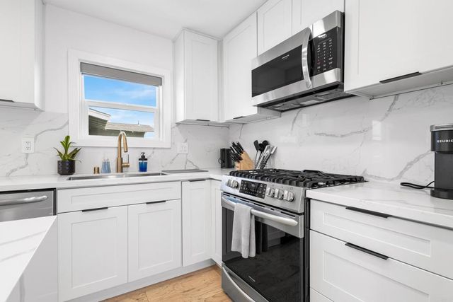 4338 33 rd Place, San Diego, CA 92104