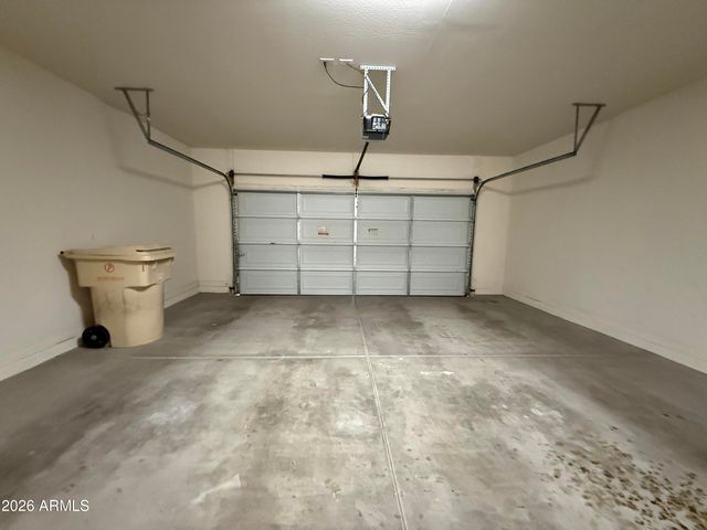 9020 W NICOLET Avenue, Glendale, AZ 85305