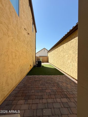 9020 W NICOLET Avenue, Glendale, AZ 85305