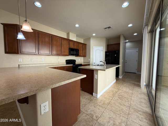 9020 W NICOLET Avenue, Glendale, AZ 85305
