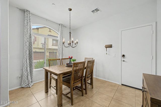 2725 E MINE CREEK Road 1187, Phoenix, AZ 85024