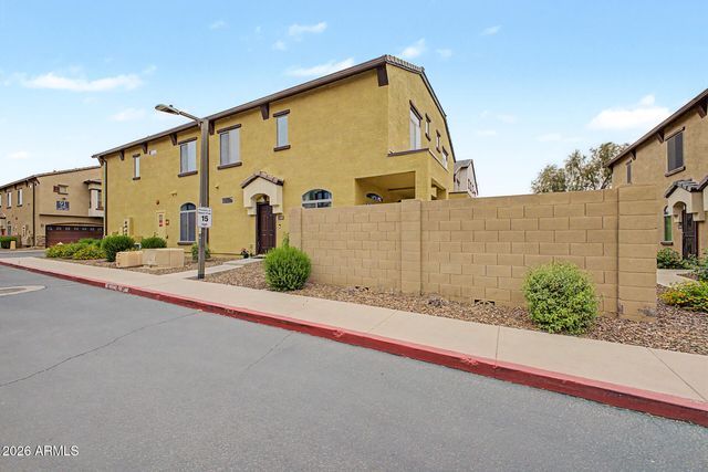 2725 E MINE CREEK Road 1187, Phoenix, AZ 85024