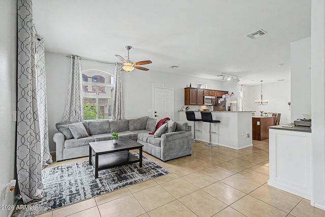 2725 E MINE CREEK Road 1187, Phoenix, AZ 85024