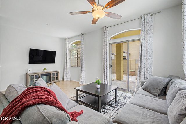 2725 E MINE CREEK Road 1187, Phoenix, AZ 85024