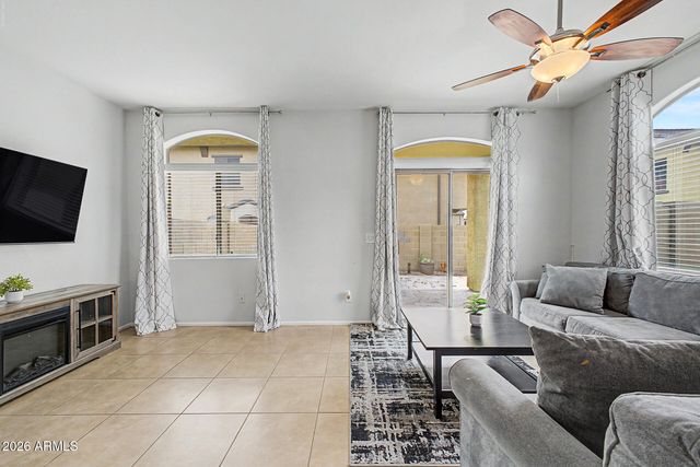 2725 E MINE CREEK Road 1187, Phoenix, AZ 85024