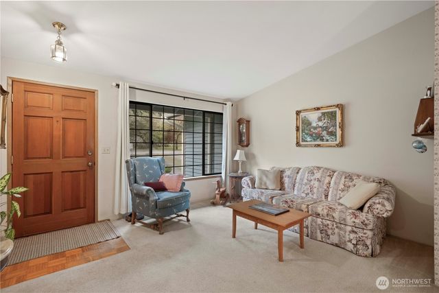 22456 NE 18th Street, Sammamish, WA 98074
