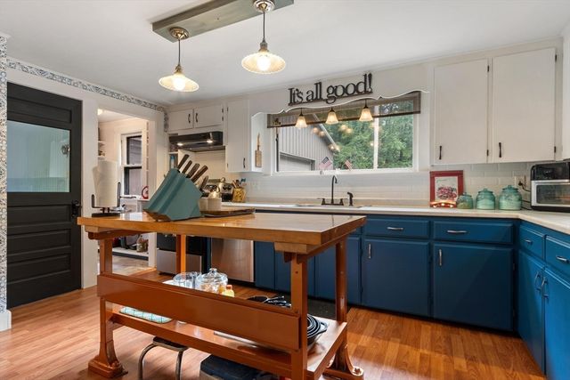 366 Allen Rd, Belchertown, MA 01007