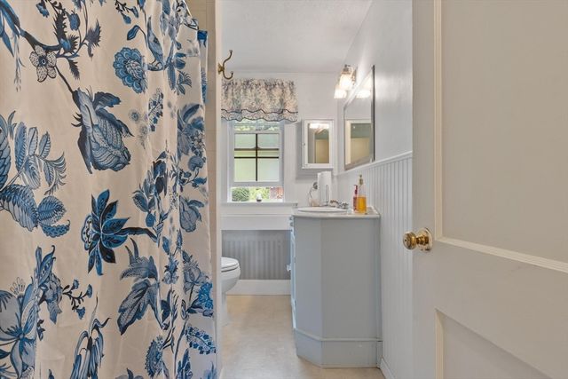 366 Allen Rd, Belchertown, MA 01007