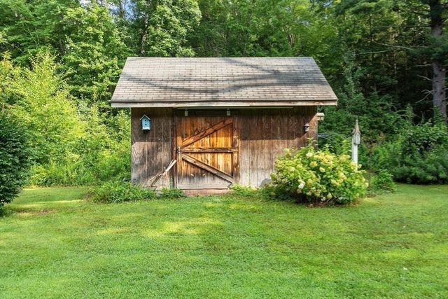 366 Allen Rd, Belchertown, MA 01007
