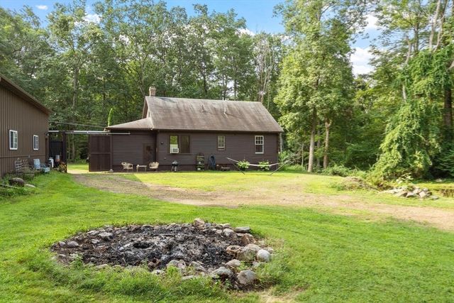366 Allen Rd, Belchertown, MA 01007