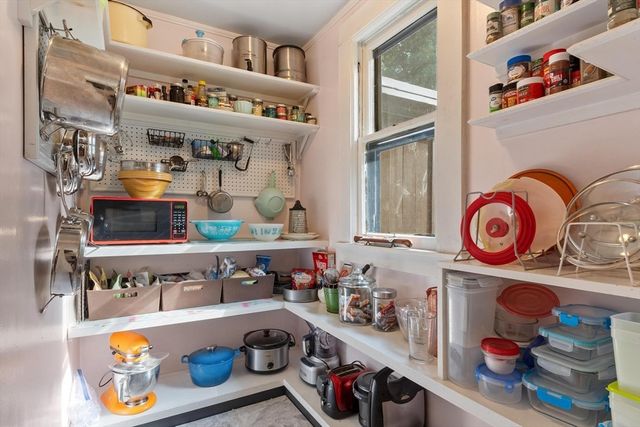 366 Allen Rd, Belchertown, MA 01007