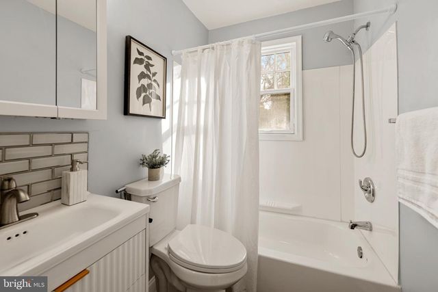 6439 BOCK RD, Oxon Hill, MD 20745