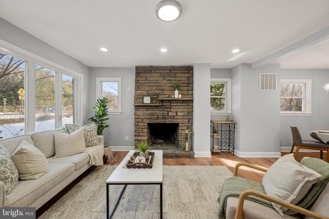 6439 BOCK RD, Oxon Hill, MD 20745