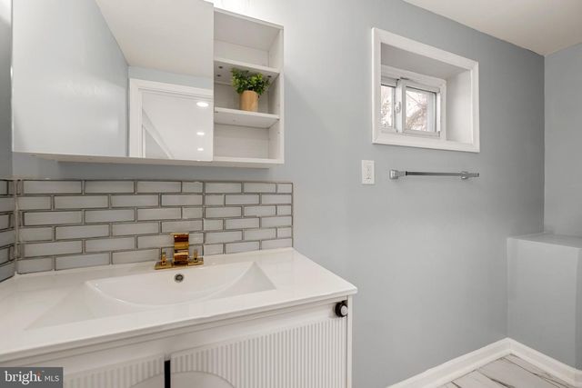 6439 BOCK RD, Oxon Hill, MD 20745