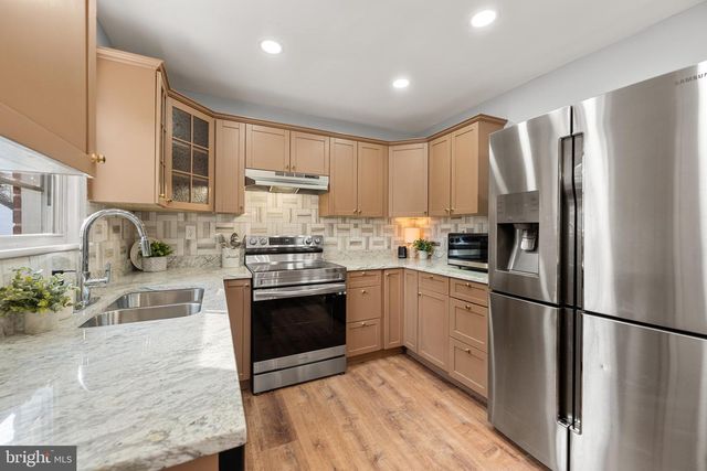 6439 BOCK RD, Oxon Hill, MD 20745