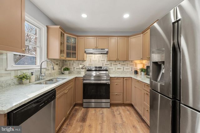 6439 BOCK RD, Oxon Hill, MD 20745