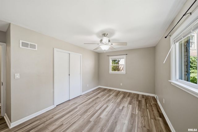 2506 N HILLTOP Court, Peoria, IL 61604