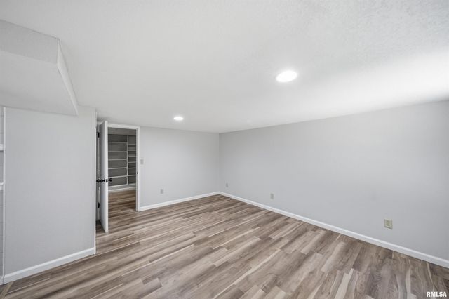 2506 N HILLTOP Court, Peoria, IL 61604