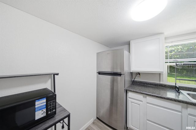 2506 N HILLTOP Court, Peoria, IL 61604