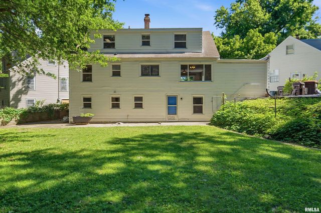 2506 N HILLTOP Court, Peoria, IL 61604