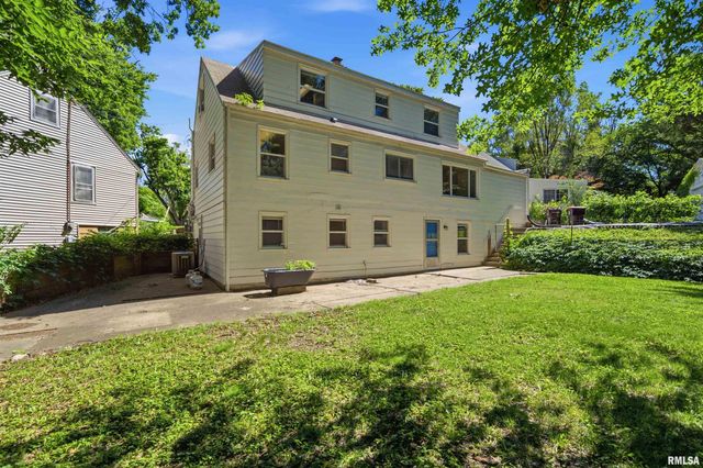 2506 N HILLTOP Court, Peoria, IL 61604