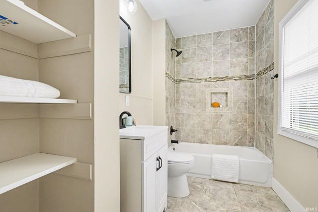 1909 S Lafayette Boulevard, South Bend, IN 46613