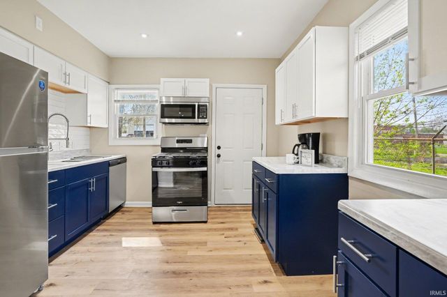 1909 S Lafayette Boulevard, South Bend, IN 46613