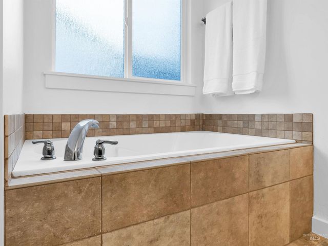 10306 Fallow Field, Nampa, ID 83687