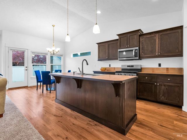 10306 Fallow Field, Nampa, ID 83687