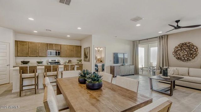 18782 W SANDLEWOOD Drive, Goodyear, AZ 85338