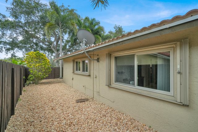1735 NW 21st Court, Delray Beach, FL 33445