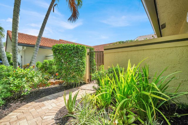 1735 NW 21st Court, Delray Beach, FL 33445