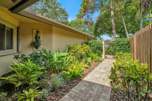 1735 NW 21st Court, Delray Beach, FL 33445