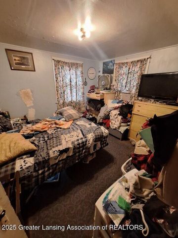 924 Loa Street, Lansing, MI 48910