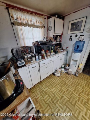 924 Loa Street, Lansing, MI 48910