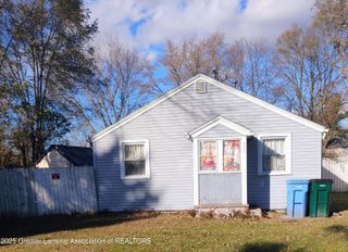 924 Loa Street, Lansing, MI 48910