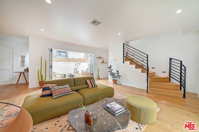 885 Kincaid Avenue, Inglewood, CA 90302