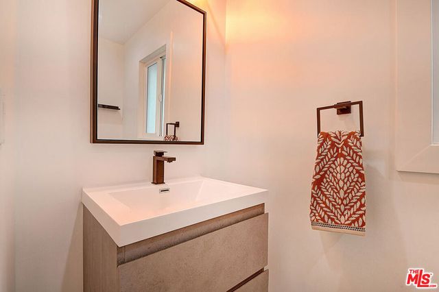 885 Kincaid Avenue, Inglewood, CA 90302